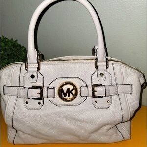 MICHAEL KORS - leather satchel purse - off white with Gold hardware 13 X 10